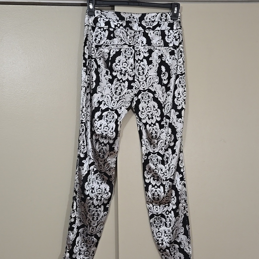 NY&Co. Black & Silver Patterned High Waist Slim Leg PULL-ON Pant Size Medium NWT - Picture 5 of 9